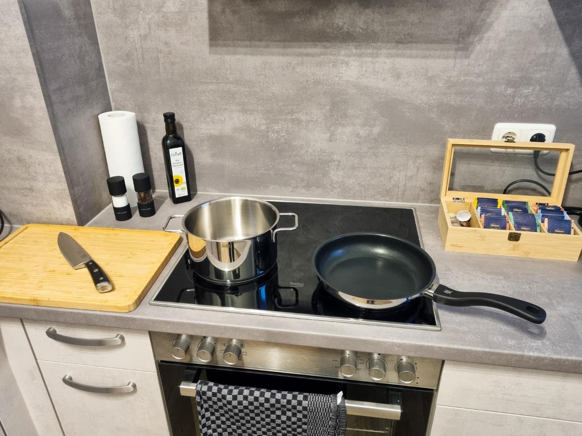Maremar - Design Maisonette Altstadt - 4 Pers - 57Qm - Luxus Boxspringbett - Kueche - Arbeitsplatz - Privater Parkplatz Greiz Luaran gambar