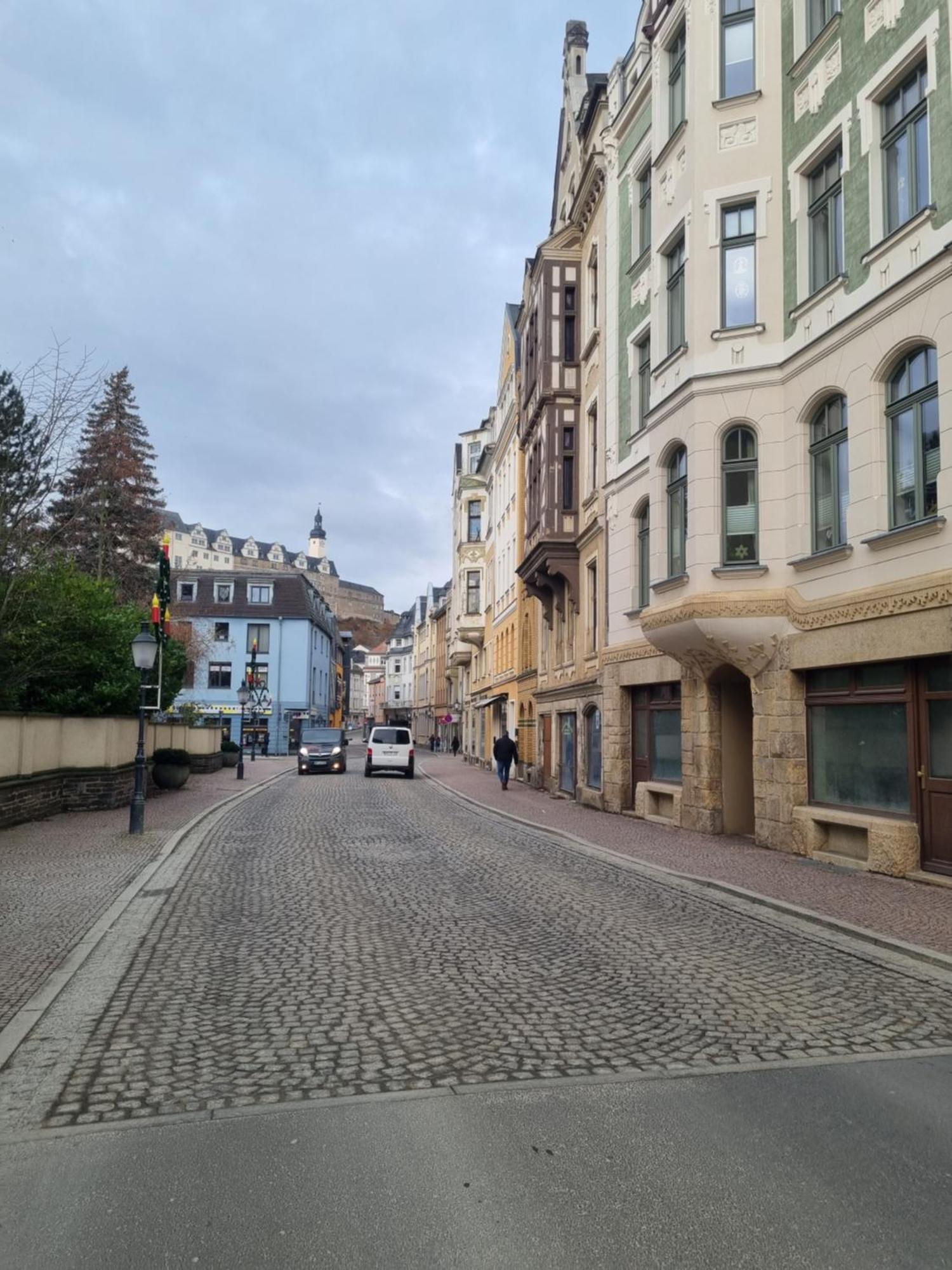 Maremar - Design Maisonette Altstadt - 4 Pers - 57Qm - Luxus Boxspringbett - Kueche - Arbeitsplatz - Privater Parkplatz Greiz Luaran gambar
